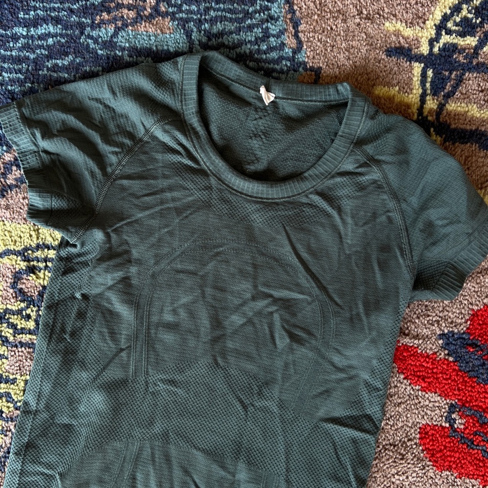 Lululemon Green Short Sleeve Athletic Top